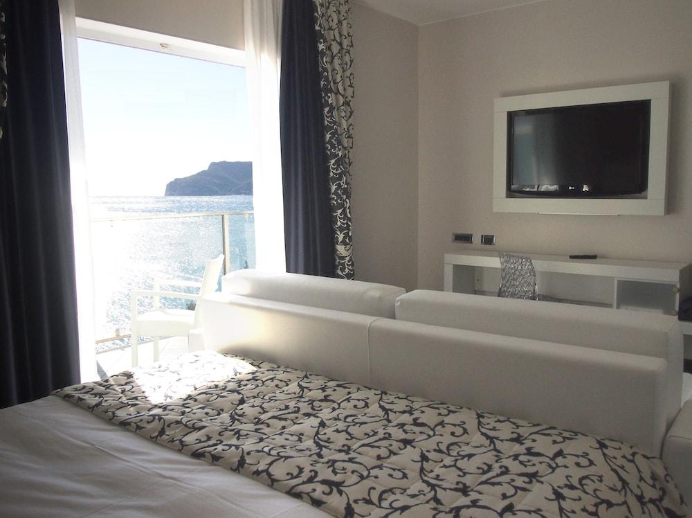 Best Western Hotel Acqua Novella Spotorno Dış mekan fotoğraf